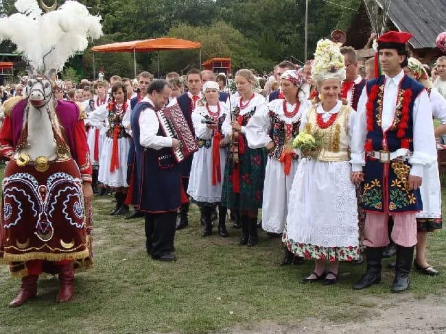 Tradycja dud na weselu: melodie radości i ludowe obrzędy