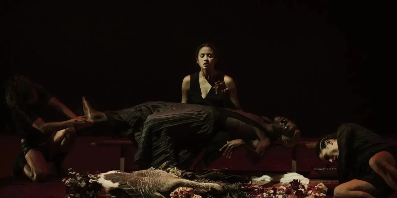 Ile trwa spektakl w teatrze? Czas trwania różnych przedstawień