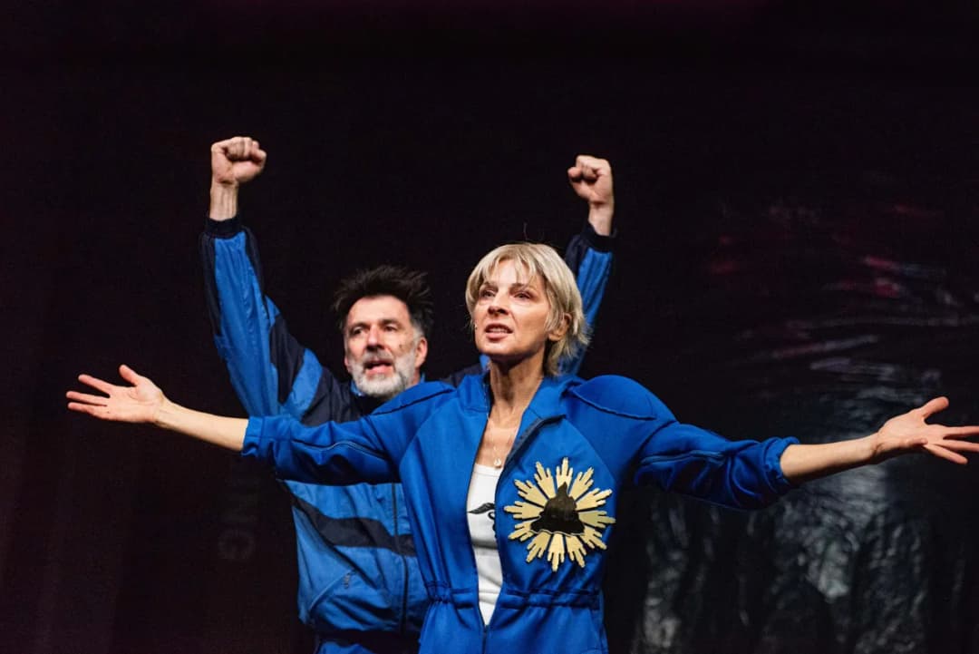 Repertuar Teatru Starego: Aktualne Spektakle i Przedstawienia